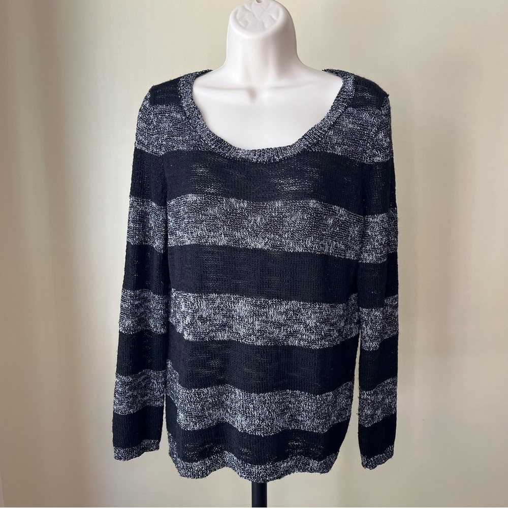 H&M Divided Black and Gray Striped Crewneck Sweater Size S